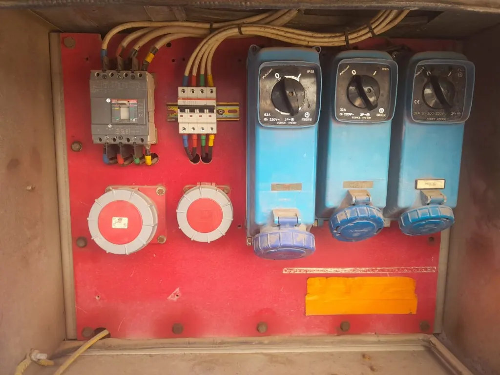 Distribution Électrique Basse Tension - Cinéloc Power Maroc